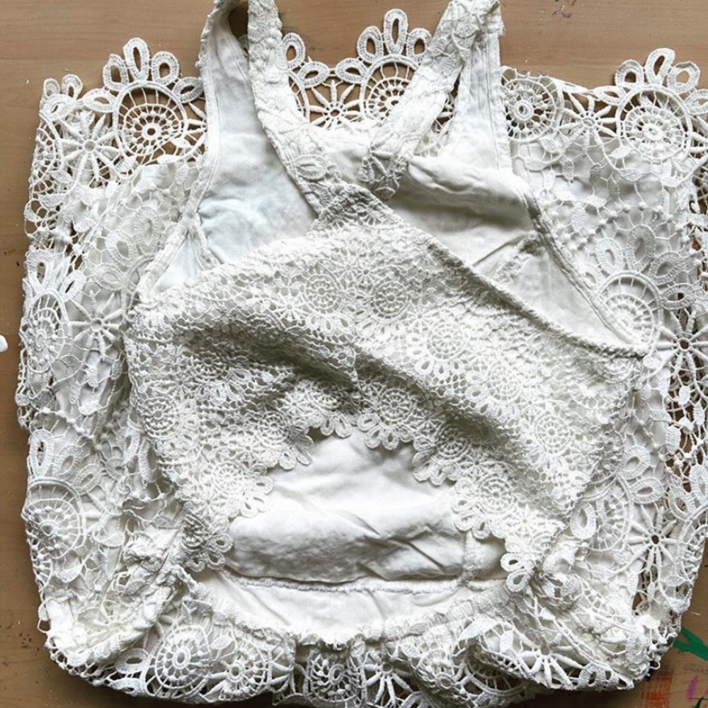 Lace bodycon dress